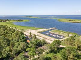 Sadama puhkemaja，位于Mereäärse的酒店