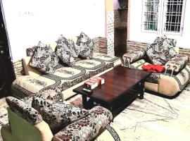 Shiv Ganga Homestay，位于Rāiwāla的酒店