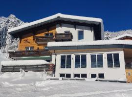 Hotel Tiroler Herz，位于Hinterhornbach的酒店