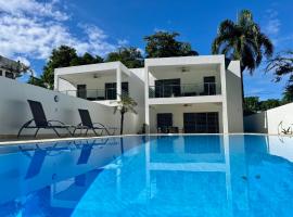 Brandnew 3 BR villa in Cabarete Procab，位于喀巴里特的酒店