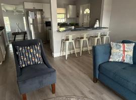Great Home Close to shops, FIT, Beaches,and Space X