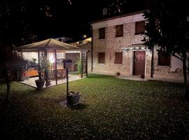 Mida & Lino' s House casa rustica，位于Solagna的酒店