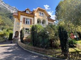 Apartment in a villa in Erstfeld，位于埃斯特费尔德的酒店
