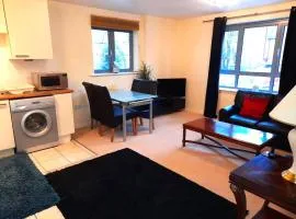 Oxford Apartment-- Free parking 2 Bedrooms-2Bathrooms-Located in Jericho Oxford close to Bus and Rail station