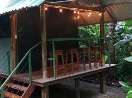 Glamping by the River，位于希门尼斯港的酒店