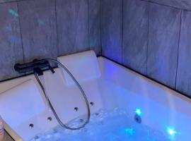 Trinidad Suite Jacuzzi，位于欧巴涅的酒店