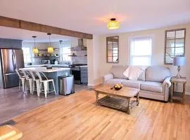 Cozy Coastal Cottage