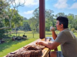 Kenilworth Belli Creek Homestead Retreat，位于Gheerulla的酒店