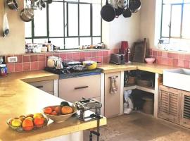 הבית האנדלוסי，位于H̱aẕeva的酒店