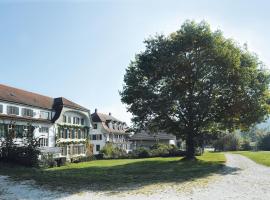 Landguet Ried - Center for mindful living，位于B&uuml;mpliz的宾馆