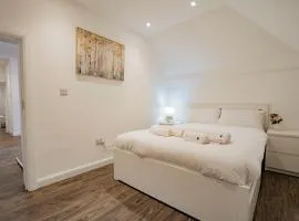 Uxbridge Home 1 bed flat