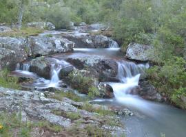 Casita del bosque Tao sierras de Aiguá，位于Aiguá的酒店