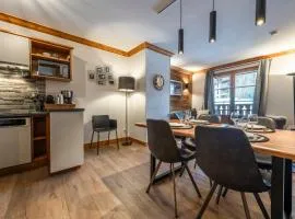 Appartement 4-5 personnes skis aux pieds piscine intérieure sauna hammam