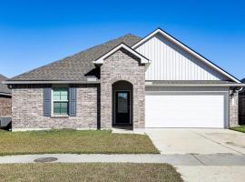 13 Mi to Baton Rouge Family-Friendly Home