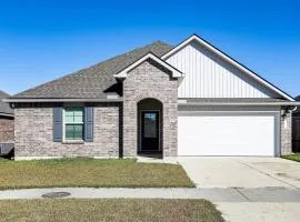 13 Mi to Baton Rouge Family-Friendly Home