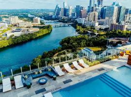 Rainey St Luxury Condo Balcony，位于奥斯汀的酒店