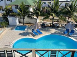 hotel la ensenada，位于蓬塔露奇亚的酒店