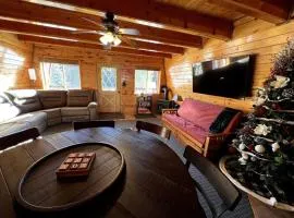 Cozy Bear Cabin Getaway