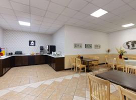 Baymont by Wyndham Edson，位于埃德森的酒店