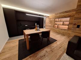 Lake 27 - St Moritz，位于圣莫里茨的海滩酒店