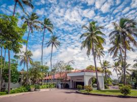 Tangerine Beach Hotel，位于卡卢特勒的度假村