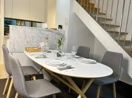 Modern Loft Retreat in Barton Canberra ACT near Parliament House