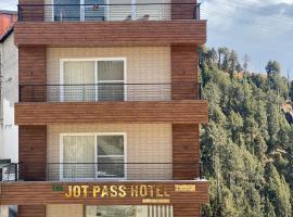 Jot Hotel Resort and Restaurant，位于Lāhri的酒店