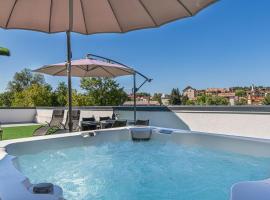 Roof Apartment ART-PE，位于Trebnje的酒店