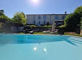 Spacieuse maison avec piscine et parc de 6000 m2