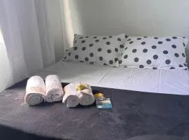 Suite 1- em Praia bonita hospedagem agora com ar condicionado