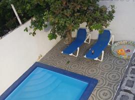 VILLA EN BOCA CHICA con piscina，位于博卡奇卡的别墅