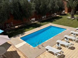 Riad El Borj，位于Aït Belkassem的酒店