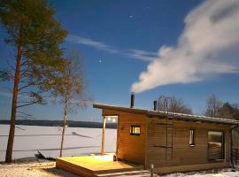 Beach cottage with sauna，位于卡亚尼的酒店