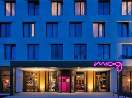 Moxy Darmstadt，位于达姆施塔特的酒店