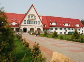 Hotel Rubbens，位于Łysomice的酒店