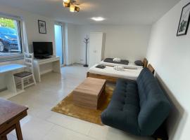 Tulip apartment with your private entrance，位于鲍纳塔尔的酒店
