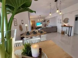 Like Home Luxury House, Near Archaeological Museum