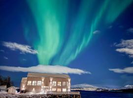 Steam Pier，位于Kvaløya的公寓