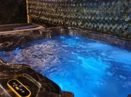 King Beds Hot Tub Arcade Gas Grill Firepit Winston