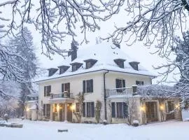 Chateau d 'Echenevex, Geneva