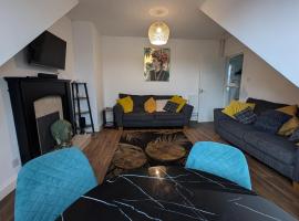 Lovely 2 Bedroom Apartment in Central Location，位于格陵诺克的酒店