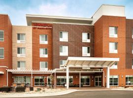 TownePlace Suites by Marriott Dubuque Downtown，位于迪比克的酒店