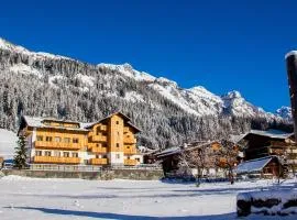 卡瓦尼斯Spa康体公寓式酒店