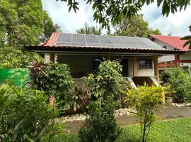 Haus am Strand auf Sibuyan Island nahe Cresta de Gallo - Marevic's Guesthouse 1 ohne Klimaanlage，位于Azagra的酒店