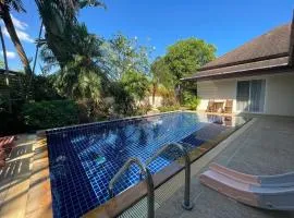 Villa Jolo - Quite 3-bedroom Pool&Garden Villa