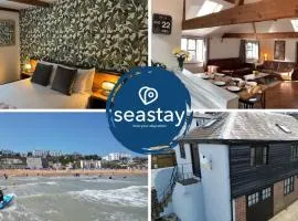 Old Boathouse 3 Bed 2 Bath Nr Beach Inc Parking