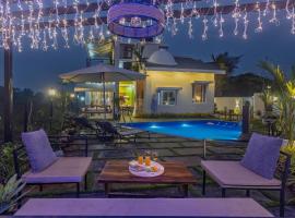 ELIVAAS Moonlit retreat 3 BHK with Garden & Pool，位于阿利鲍格的酒店