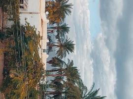 Villa on Qarun lake beach elfayoum，位于法尤姆的酒店