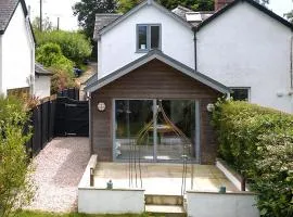 Peaceful 3 bedroom Victorian Cottage