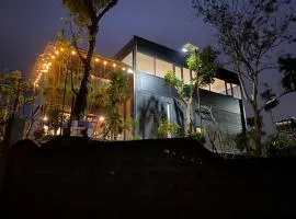 Undertree Life Villa